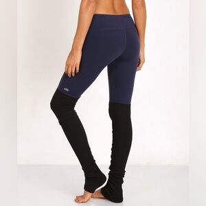 Alo Yoga Goddess Legging - navy/black - small